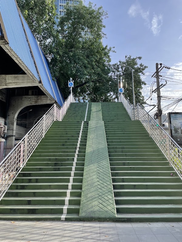 The Green Bridge, Lumphini-Benchakitti Park (Lumphini Side) 2