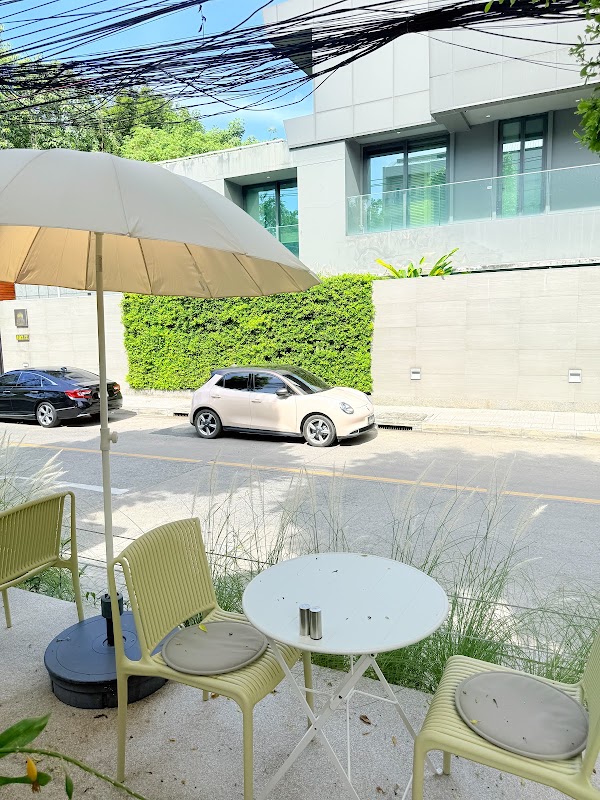 Toby's Sukhumvit 38 5