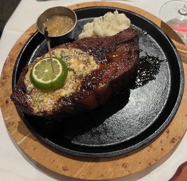 Perry’s Steakhouse & Grille 2