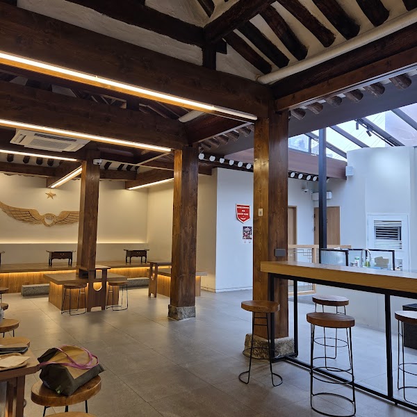 Intelligentsia Coffee Seochon Coffeebar 3
