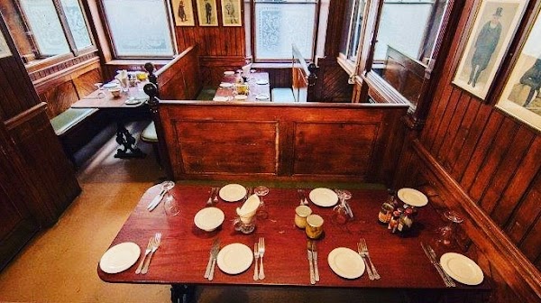 Simpson’s Tavern