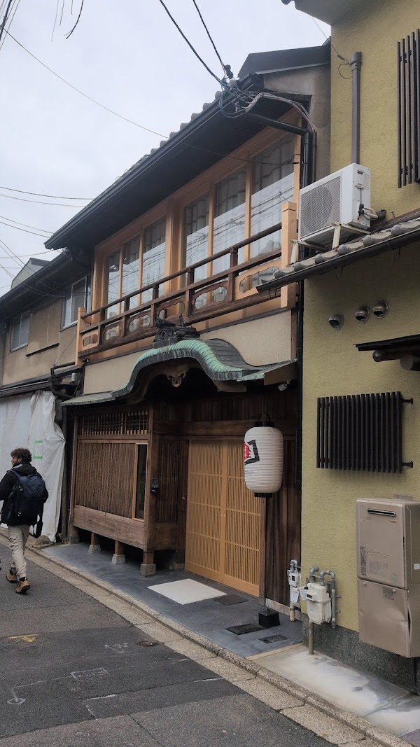 Gojo Hall (formerly Gojo Rakuen Kaburenjo) 3