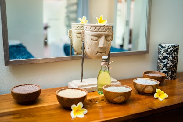 The Beach Spa & Cafe