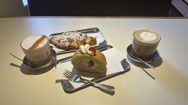 Cadence Café 3