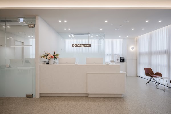 Cell The Young Clinic 5