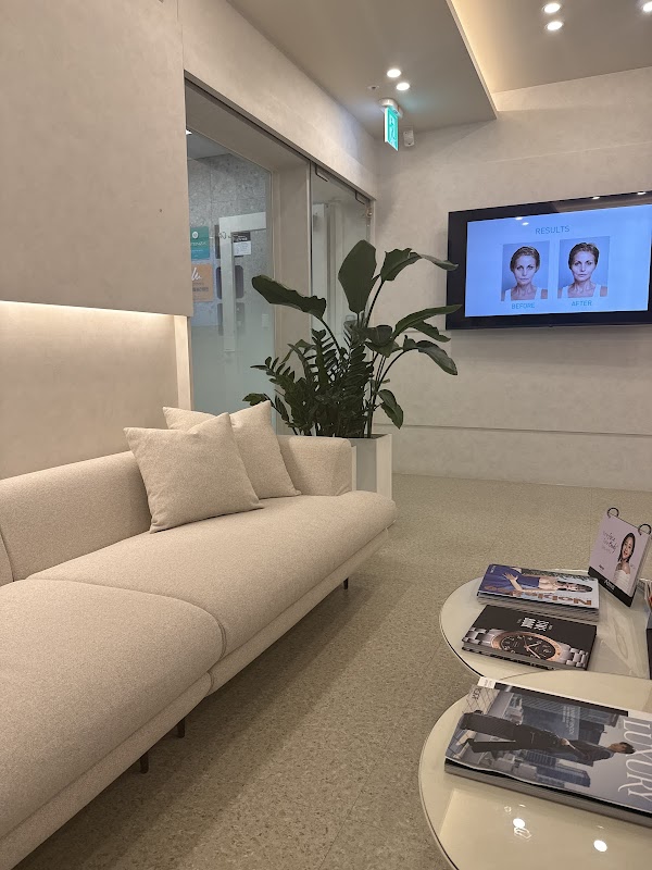 Cell The Young Clinic 2