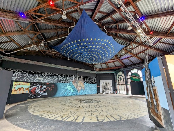 The Carousel Building 5