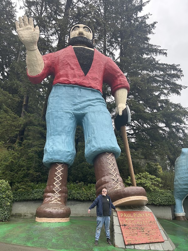 Paul Bunyan and Babe the Blue Ox sculptures by Ann Cooper and Ward Berg 5