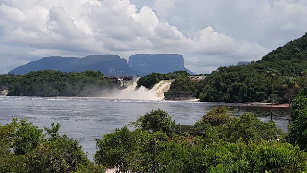 Laguna de Canaima 1