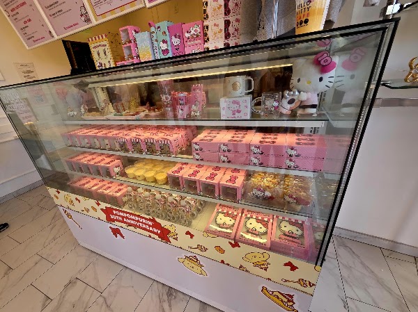 Hello Kitty Café 2