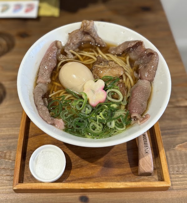 MOON and BACK Ramen Bar & Brunch Cafe 3