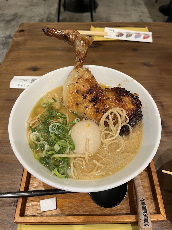 MOON and BACK Ramen Bar & Brunch Cafe 2