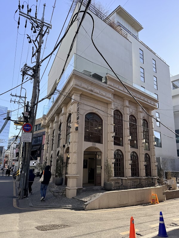 Front Seoul 4