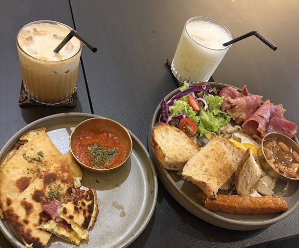 LostxFound Cafe 4