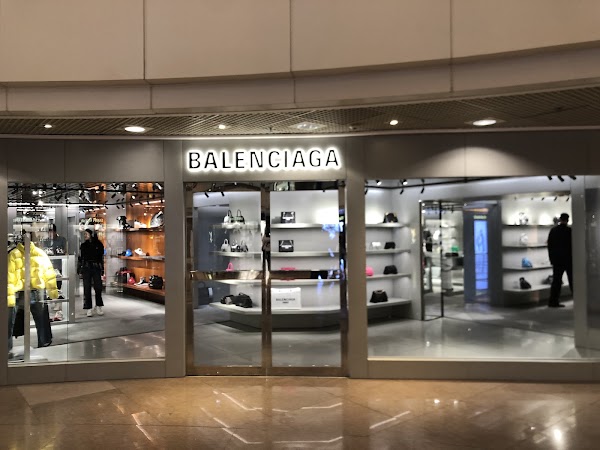 BALENCIAGA