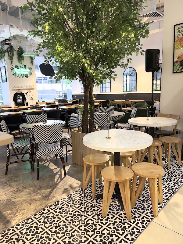 The Tree Cafe (100AM)