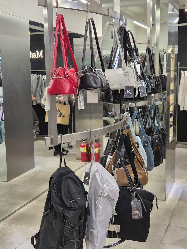 Matin Kim Myeongdong Store 3