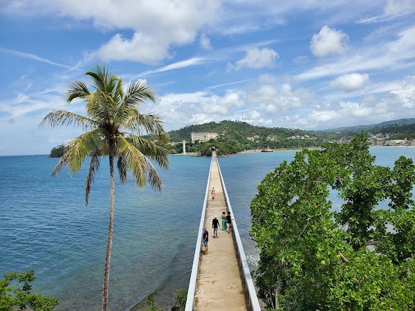 Puente De Cayo Samana