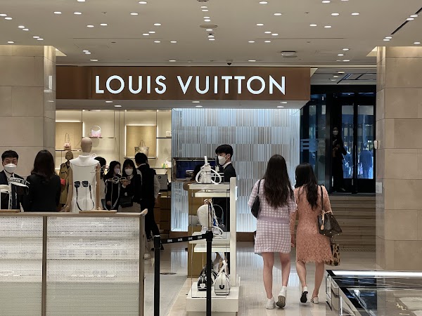 LOTTE Department Store Main Store 1