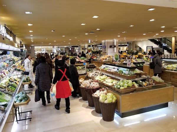LOTTE Department Store Main Store 4