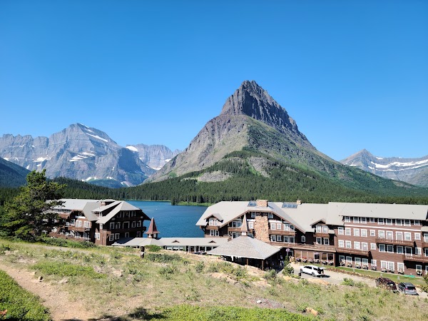 Many Glacier Hotel 3