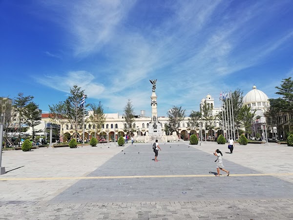 Plaza Libertad 2