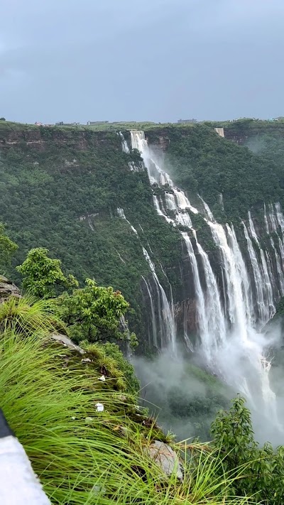 Seven Sisters Waterfall, Nohsngithiang