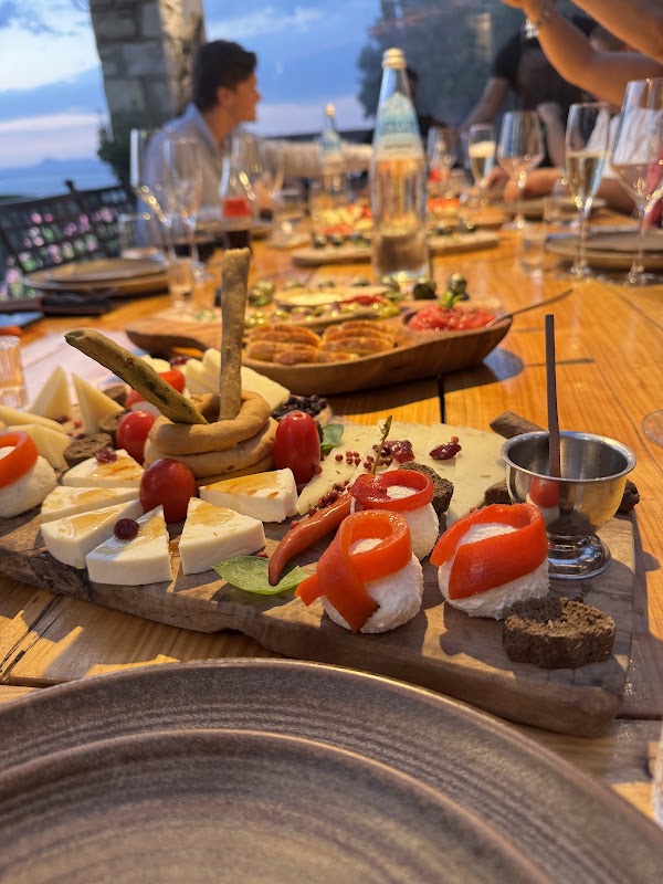 The Secret Gorge - Restaurant & Wine Tasting Experience 3