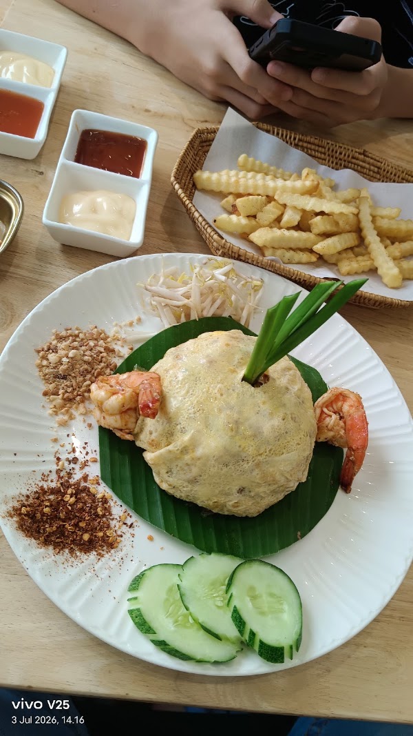 Everything Halal BKK 4