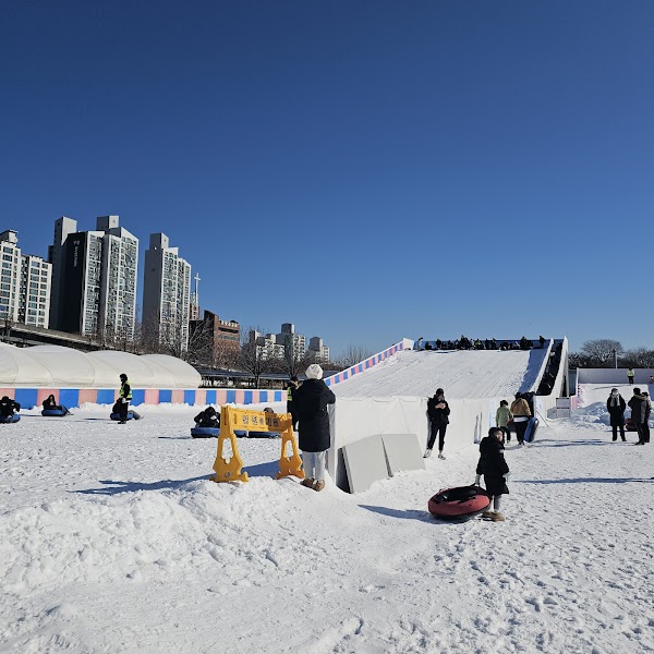 Ttukseom Park Snow Sledding