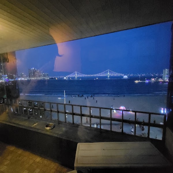 SOL Taphouse Gwangan 2