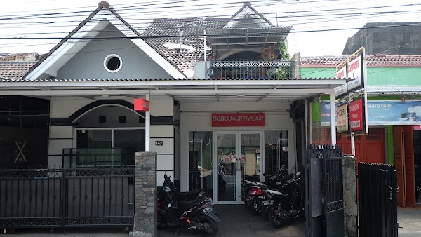 DOBUJACK OFFICE STORE 1
