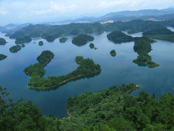 Xin'anjiang Reservoir 1
