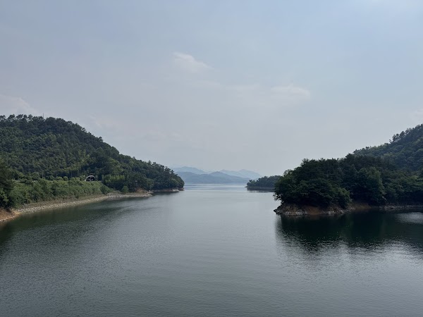 Xin'anjiang Reservoir 4