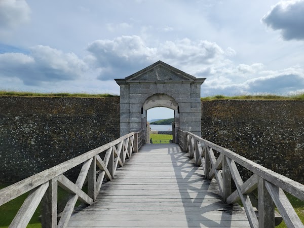 Charles Fort 3