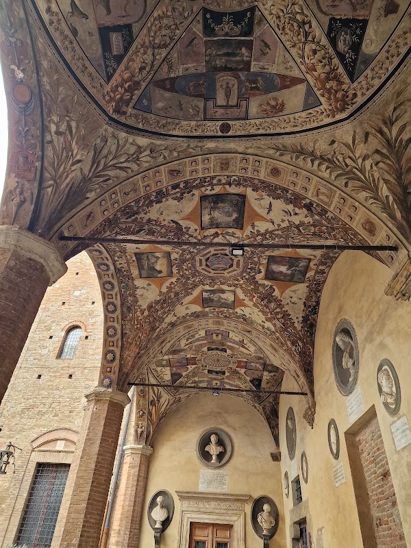 Palazzo Chigi Saracini 2