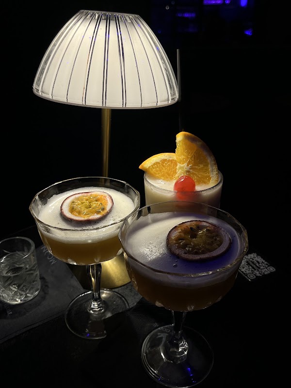Moon Club 4
