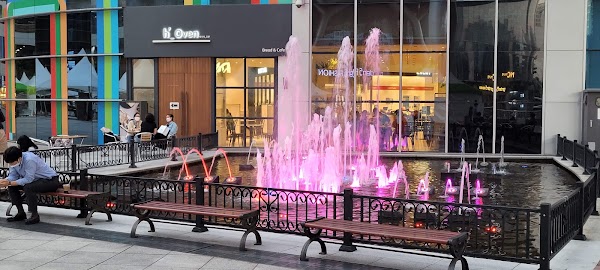 Hyundai City Mall Garden5