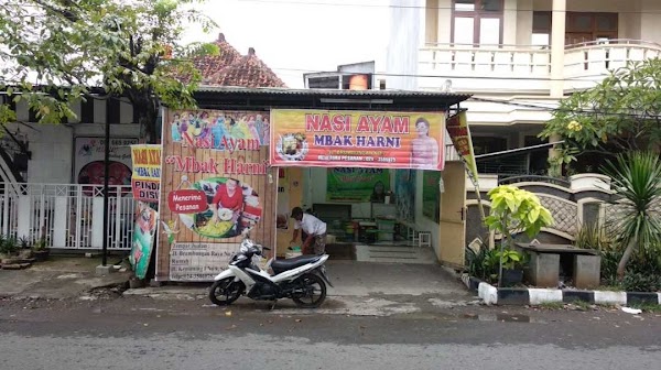 Nasi Ayam Mbak Harni