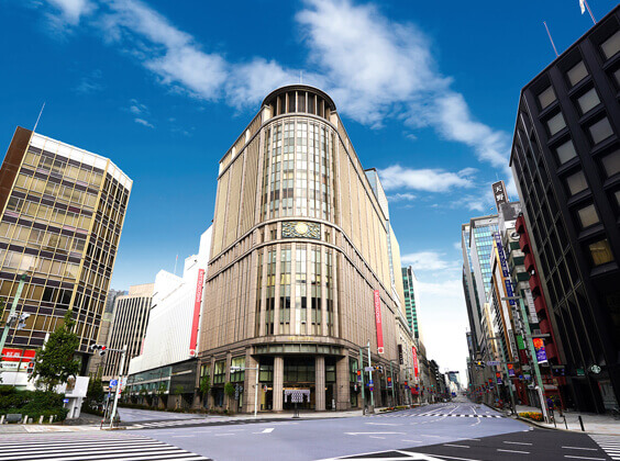 BicCamera Nihombashi Mitsukoshi 1