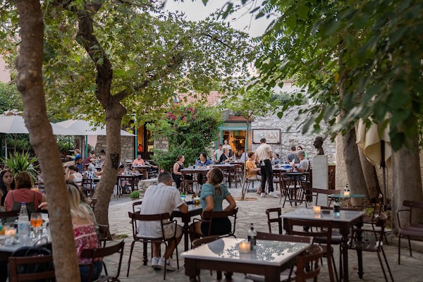 Aerides Plaka Restaurant
