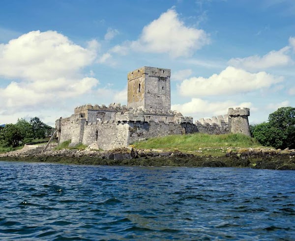 Doe Castle