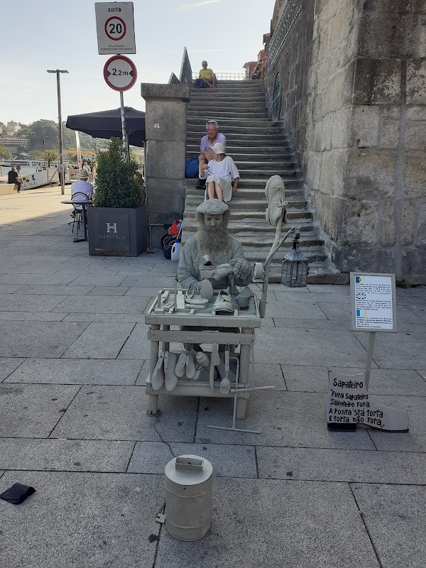 Praça da Ribeira 3