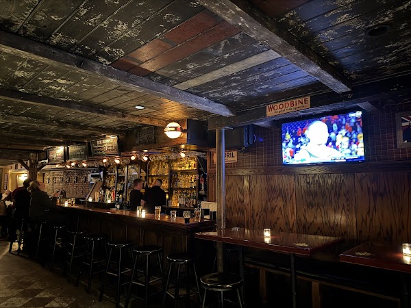 The Churchill Tavern 3