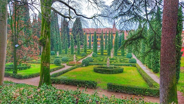 Via Giardino Giusti 5
