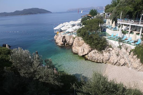 Küçük Çakıl Plajı