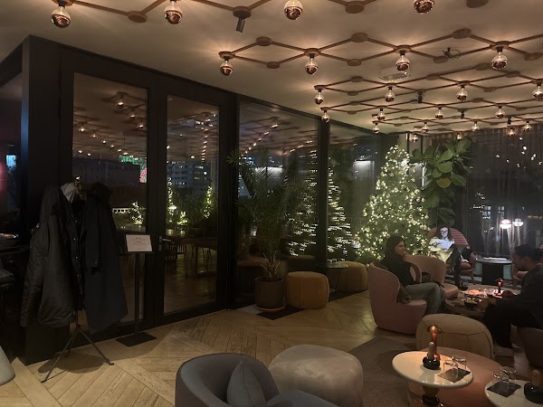 Loreta Bar 2