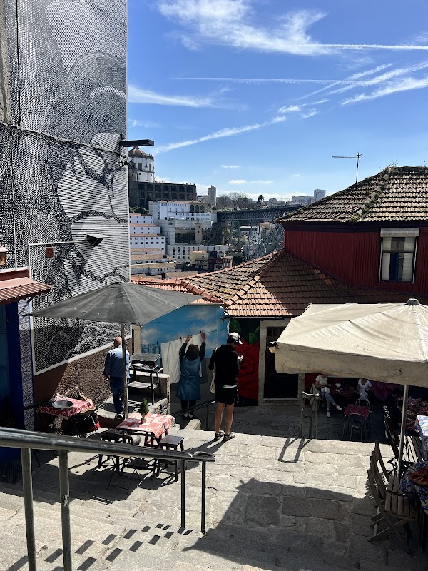 A Tasquinha Dos Guindais