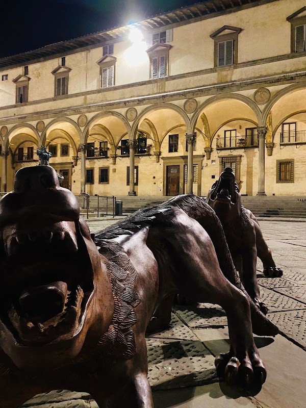 Piazza della Santissima Annunziata 2