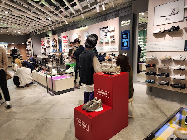 ABC-MART GRAND STAGE Ginza 4